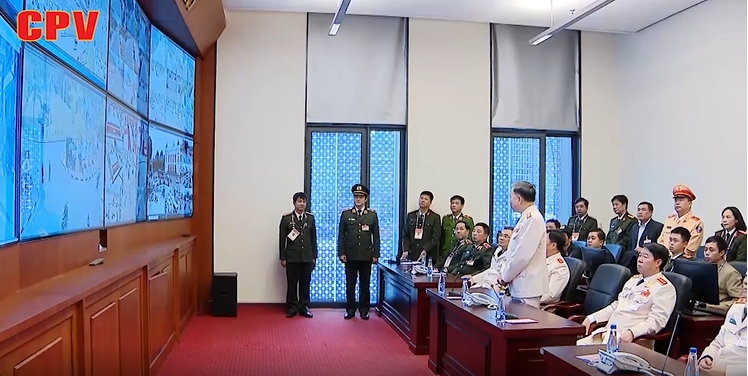 Đại tướng Tô Lâm thăm, kiểm tra công tác bảo vệ an ninh Đại hội XIII của Đảng